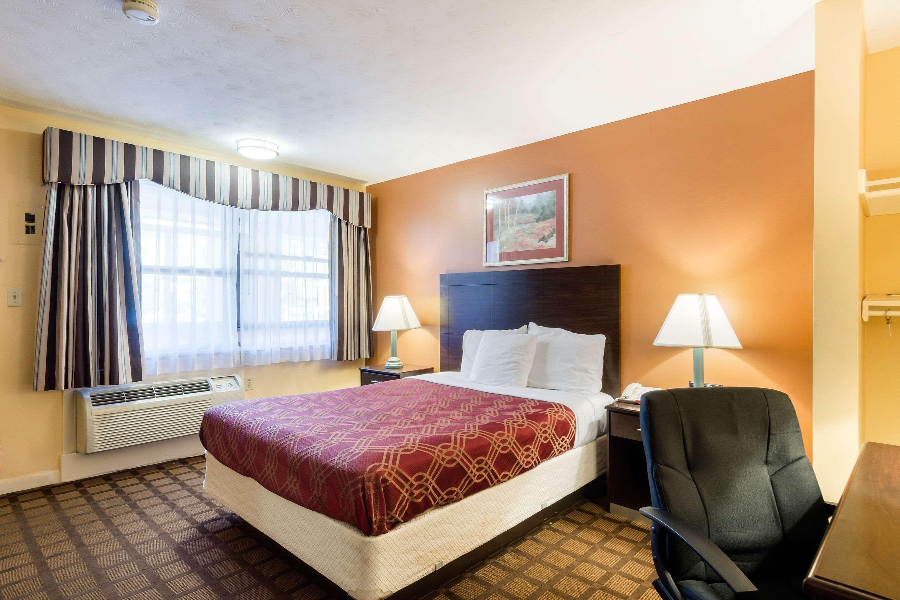 Econo Lodge Boston-Malden Extérieur photo