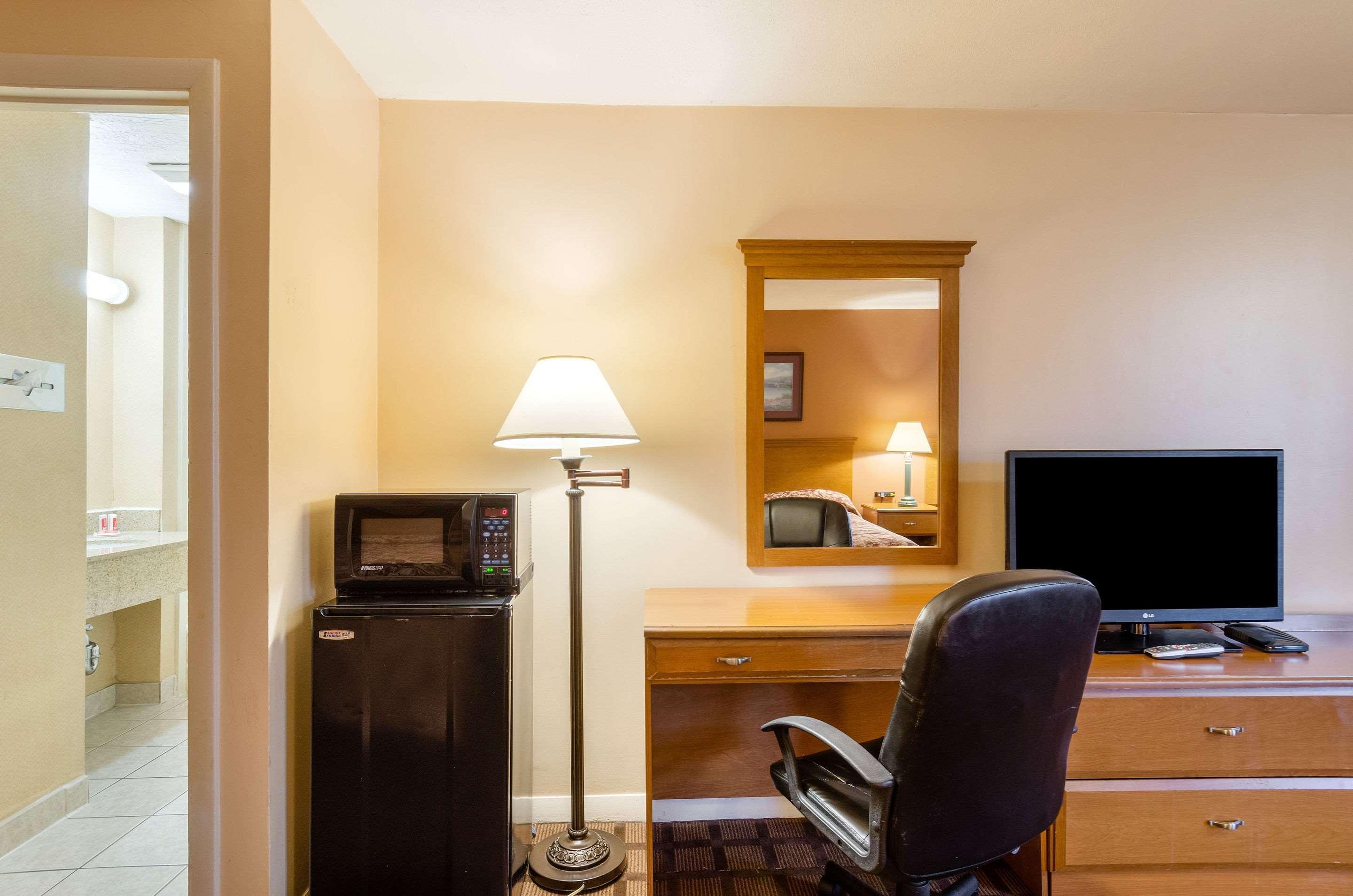 Econo Lodge Boston-Malden Extérieur photo