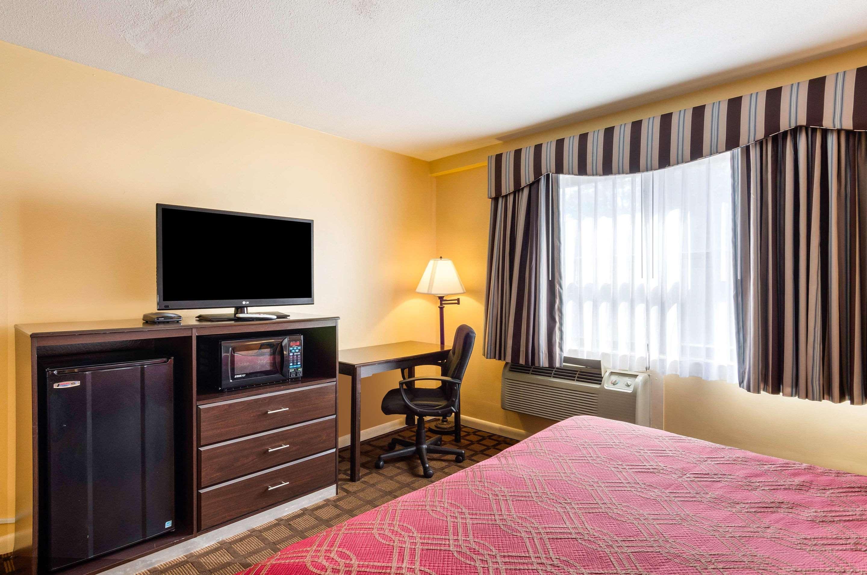 Econo Lodge Boston-Malden Extérieur photo